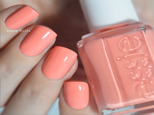 Варианты летнего маникюра с лаками Essie